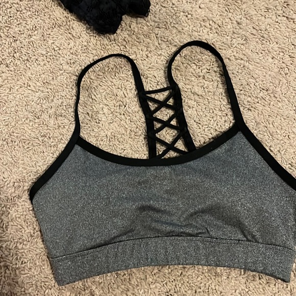 Target sports bra size S - Picture 1 of 2